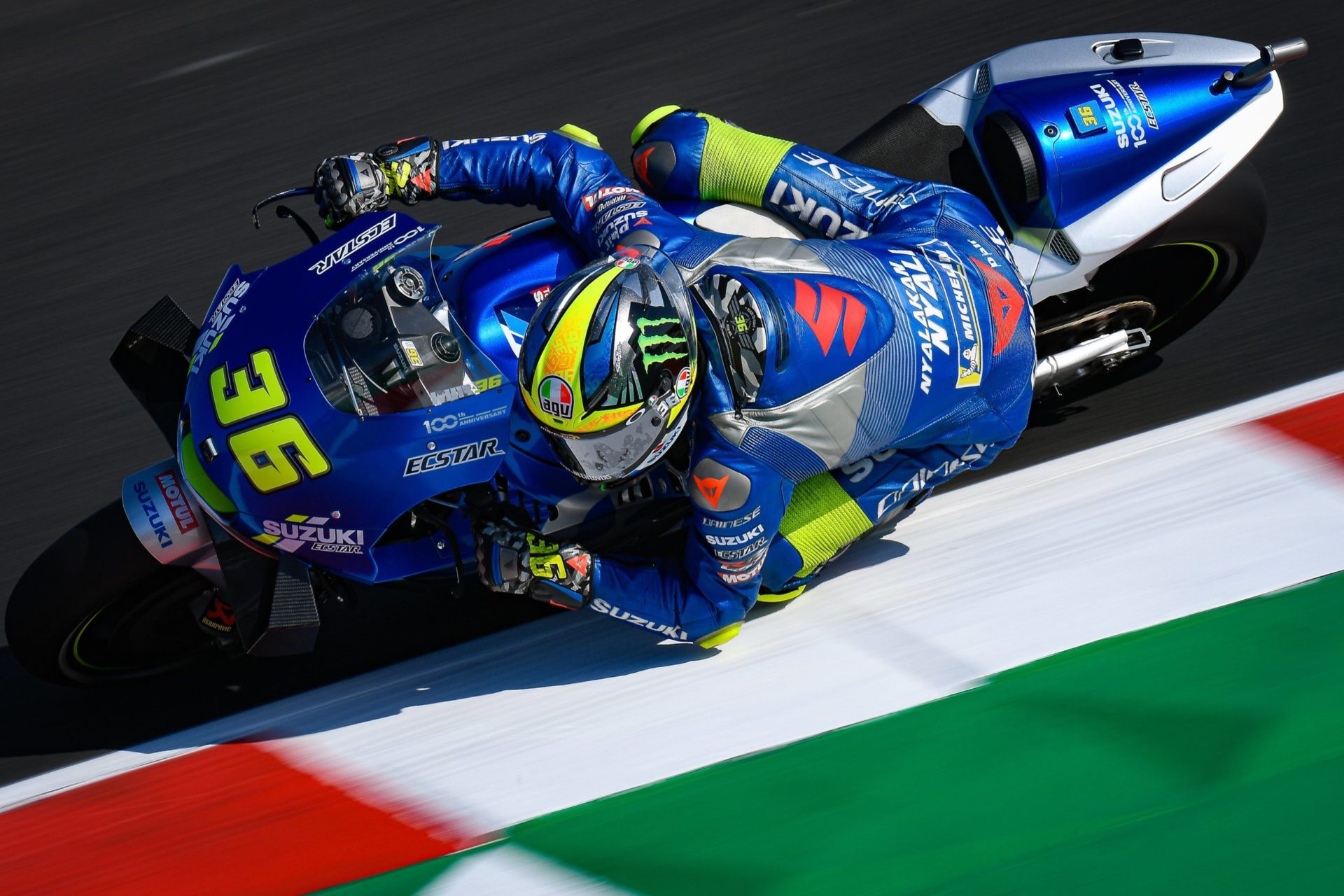 Joan Mir saborea su segundo podio en MotoGP tras superar a Rossi en la última curva