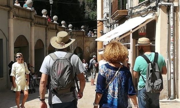 Baleares recibió cerca de 1,9 millones de turistas en septiembre, un 62% más, con un gasto de 2.107 millones de euros