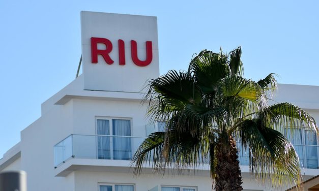 Armengol se reune este lunes con los consejeros delegados de TUI y RIU Hotels & Resorts en Consolat de Mar