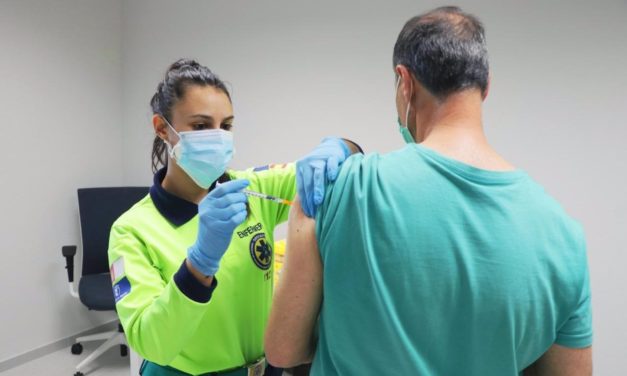 El 76% de la población diana ya ha recibido la pauta completa de vacunación y el 80% la primera dosis en Baleares