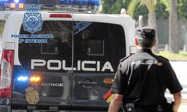 Detenido un turista por violar a una mujer en Playa de Palma