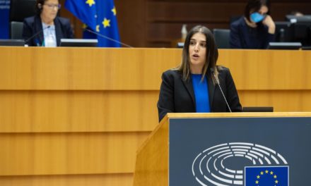 Homs defiende en el Parlamento Europeo la suspensión de las represalias de EEUU al sector del calzado, liderado por empresas de Valencia y Baleares