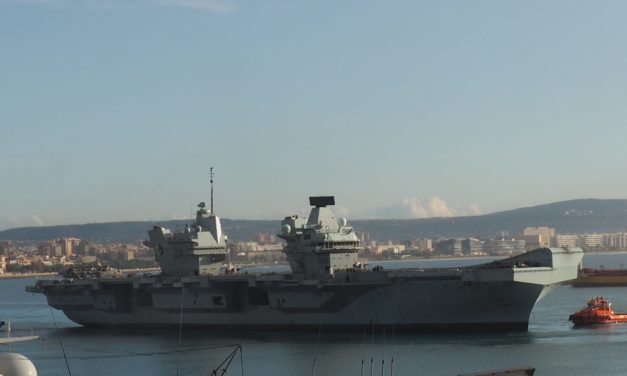 El «Queen Elizabeth», la atracción del puerto de Palma