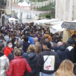 Una calle llena, el Dijous Bo.