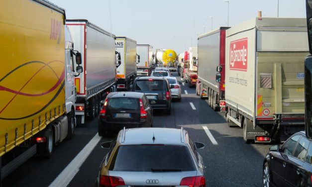 Los transportistas provocan grandes retenciones en los accesos a Palma