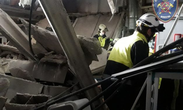 Dos personas, heridas tras quedar atrapadas al hundirse la planta baja de un hotel en el Puerto de Alcúdia