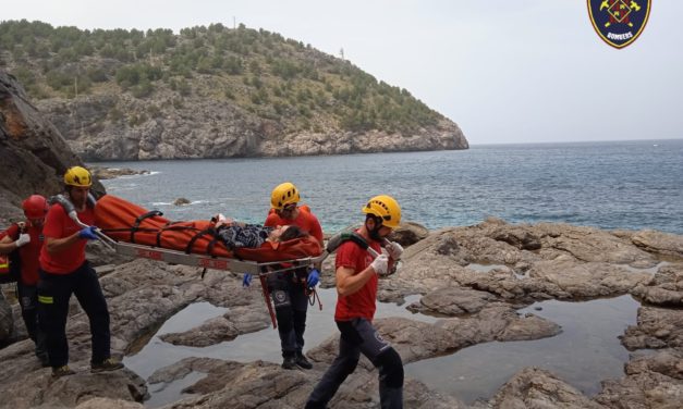 Bomberos de Mallorca auxilia a nueve excursionistas en Sa Fosca y rescata a un escalador en el Puerto de Sóller