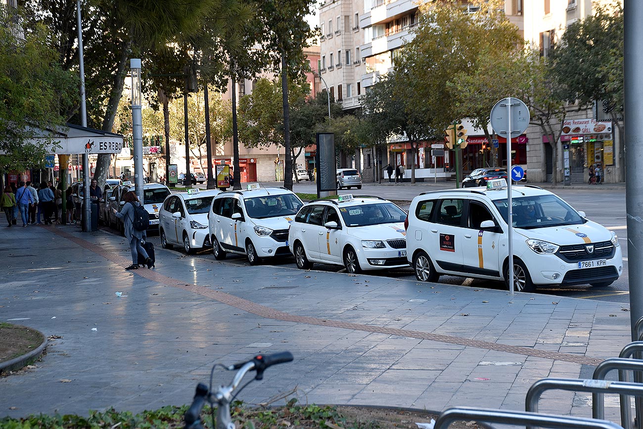 Parada de taxis de la Plaza de España.