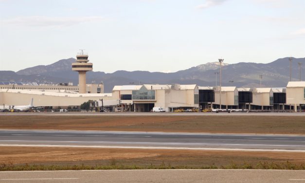 Los aeropuertos de Baleares operan 1.363 vuelos este domingo, un 7,47% menos que en 2019