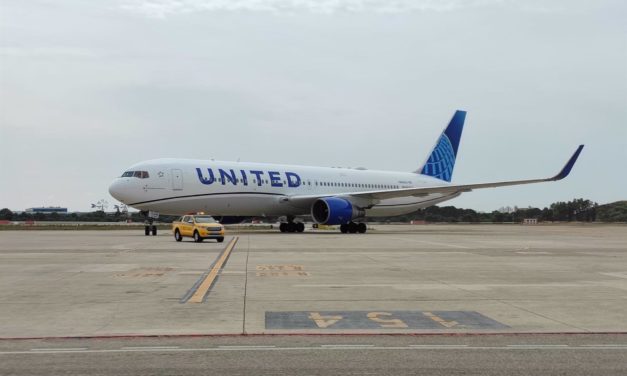 Más de 200 pasajeros aterrizan en Palma procedentes del primer vuelo directo entre Nueva York y la capital balear