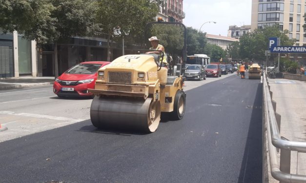 Emaya ejecuta la pavimentación de 36.000 m2 en 33 calles de Palma