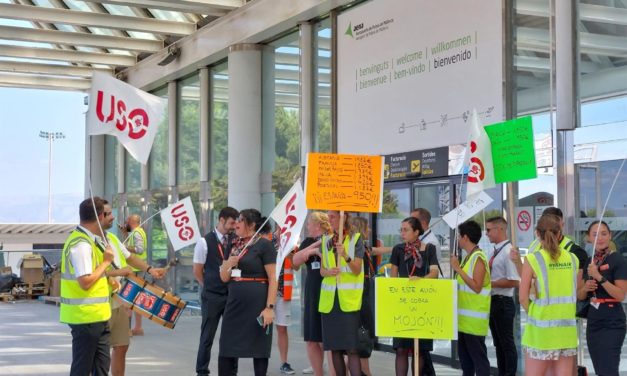 Trabajadores de EasyJet y Ryanair censuran en Palma que estas aerolíneas «vulneran su derecho a huelga»