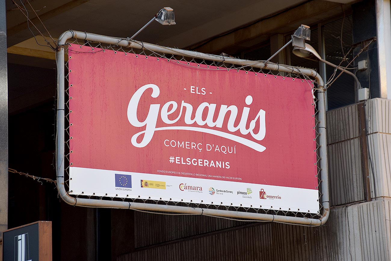 Centro comercial Geranis.