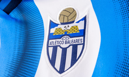 A la venta las equipaciones oficiales del Atlético Baleares 2022-23