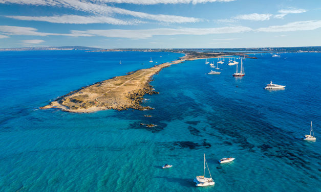 La Aemet eleva a rojo el aviso por altas temperaturas en Ibiza y Formentera y mantiene a Mallorca en alerta naranja