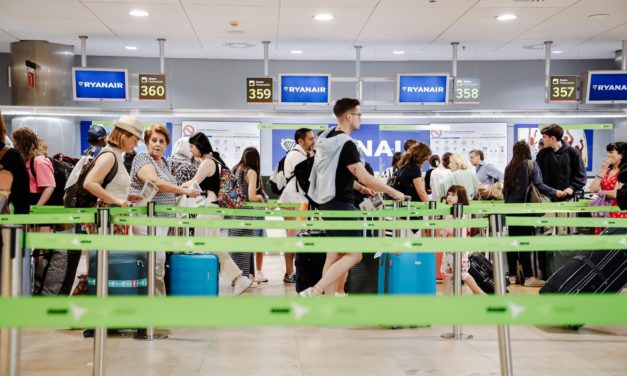 El Gobierno establece los servicios mínimos para la huelga de tripulantes de cabina de Ryanair