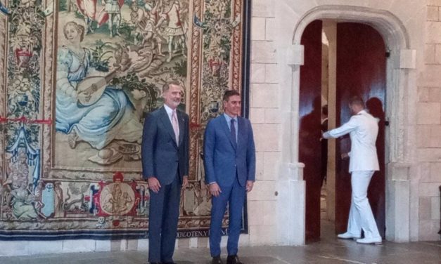 El Rey Felipe VI y el presidente del Gobierno celebran el tradicional despacho de verano en el Palacio de la Almudaina