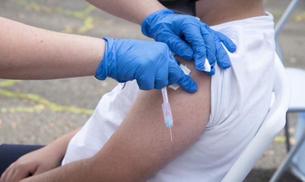 Sánchez avanza que las vacunas contra las variantes empezarán a aplicarse entre septiembre y octubre