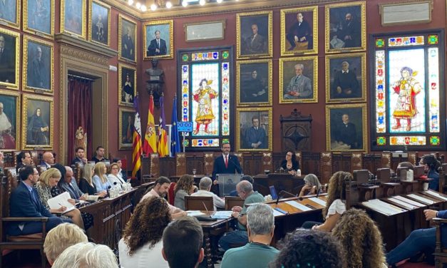 El Ayuntamiento de Palma ampliará en 2023 la gratuidad de la EMT a todos los menores de la ciudad