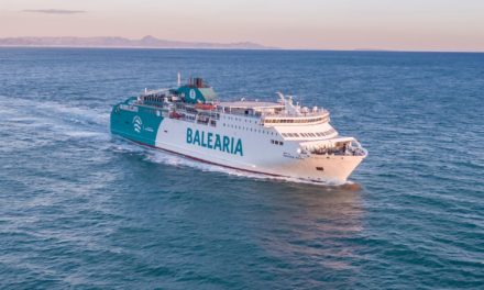 Baleària estrena en Mallorca la exposición ’25 años Baleària’ que recoge obras de distintos artistas del mediterráneo