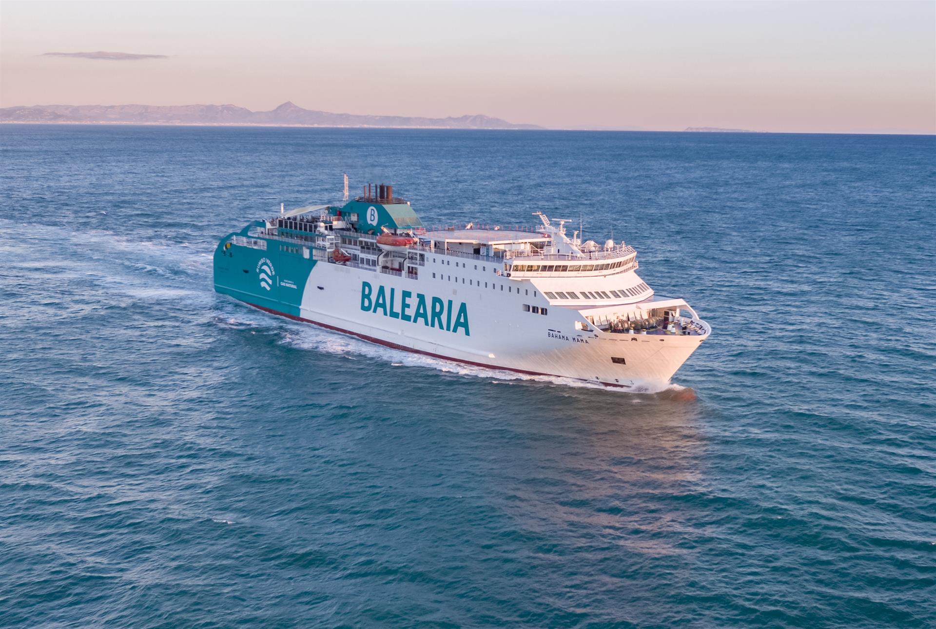 El ferry Bahama Mama de Baleària.