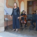 Interpretación musical en el cementerio de Inca.
