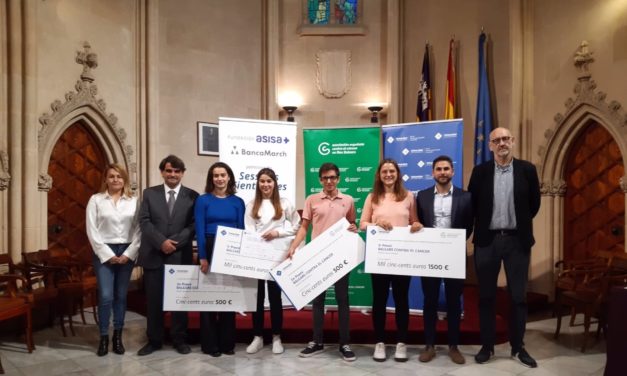 La Asociación Española contra el Cáncer en Baleares y la UIB entregan los premios a la investigación oncológica