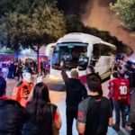 Llegada del autobús del Atlético de Madrid a Son Moix.