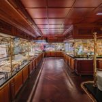 Una de las salas del restaurante Les Grands Buffets (Narbona, Francia).