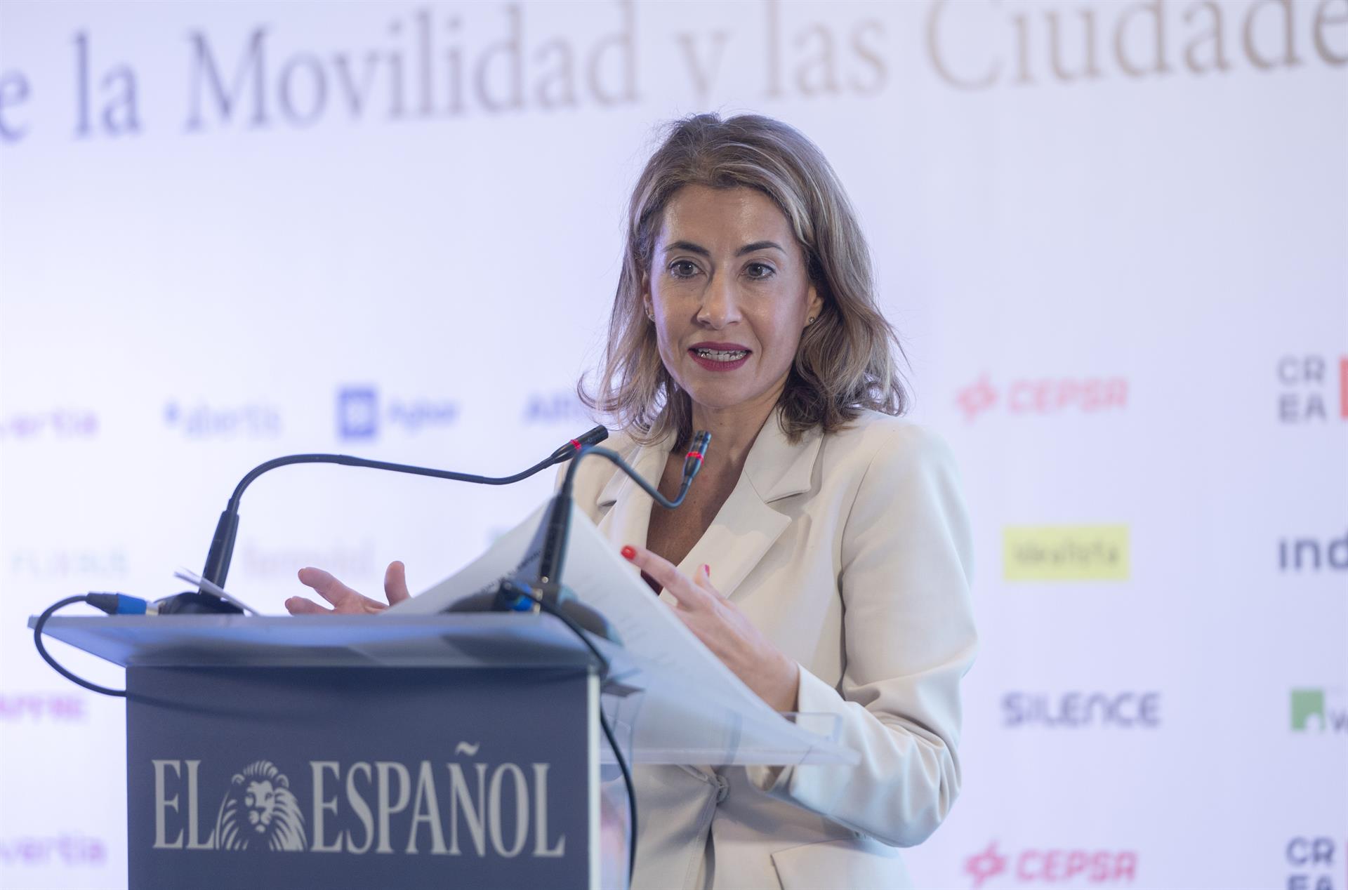 La ministra de Transportes, Movilidad y Agenda Urbana, Raquel Sánchez, interviene durante el III Simposio del Observatorio de la Movilidad y las Ciudades de 'El Español', en el Hotel The Westin Palace de Madrid - Alberto Ortega - Europa Press