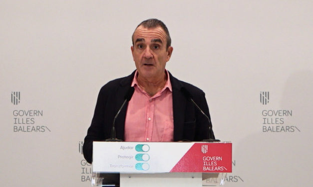 Yllanes defiende la sanidad pública de Baleares y señala que “la problemática seria está en Madrid”