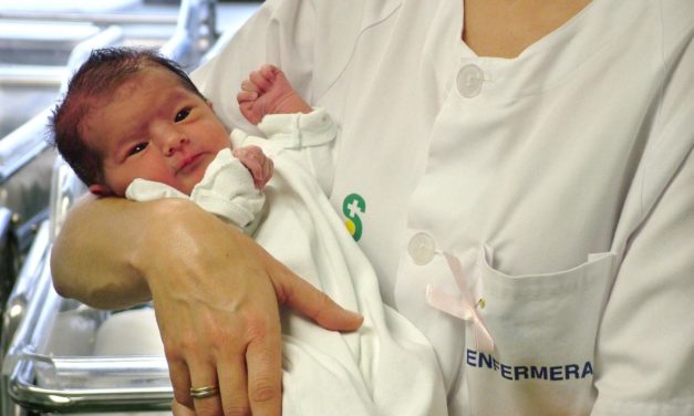 Los nacimientos bajan casi un 6% hasta octubre en Baleares