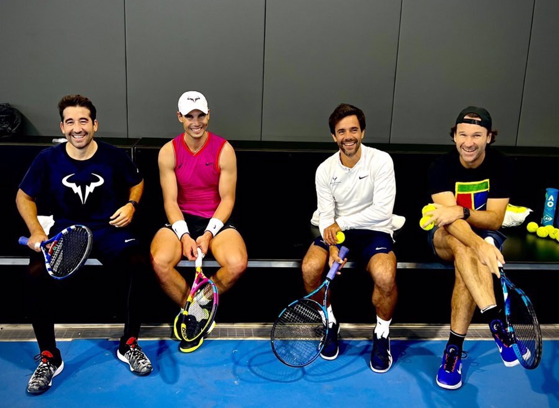 El tenista Rafa Nadal, acompañado de sus técnicos Marc López, Gustavo Marcaccio y Carlos Moyá. - @RAFAELNADAL