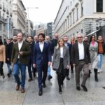 La presidenta de Ciudadanos, Inés Arrimadas (1i); el delegado de Desarrollo Urbano, Mariano Fuentes (3i); el portavoz de Cs en el Parlament, Nacho Martín Blanco (4i); el portavoz de Ciudadanos en el Parlamento Europeo, Adrián Vázquez (c); la coordinadora - Gustavo Valiente - Europa Press