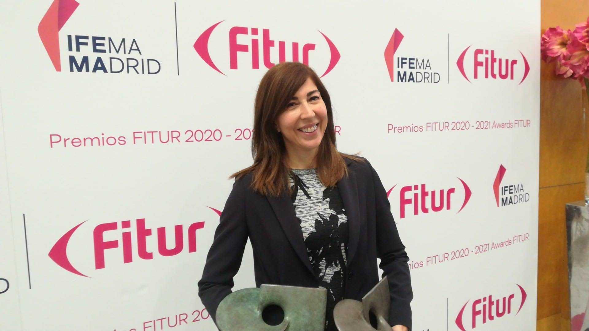 La directora general de Turismo de Baleares, Rosana Morillo, en la recogida de los Premios Fitur 2020-2021 - GOVERN
