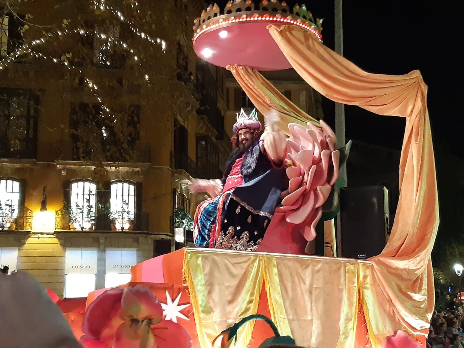 El rey Gaspar en un momento de la Cabalgata de Reyes Magos 2020 de Palma. EUROPA PRESS (Foto de ARCHIVO) 5/1/2020