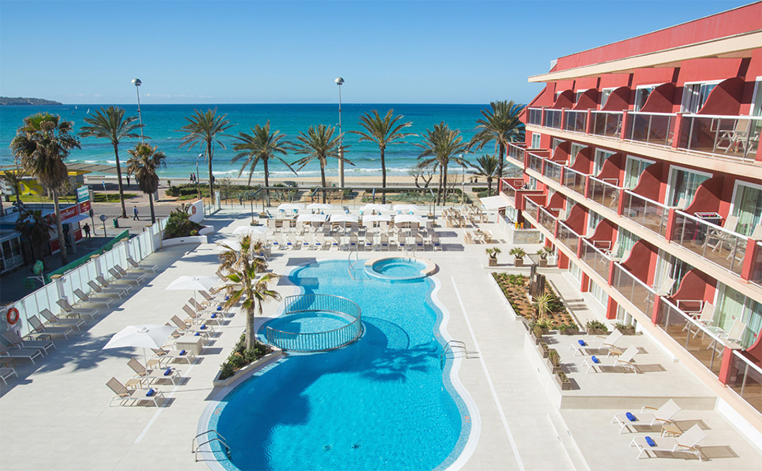 Universal Beach Hotels adquiere el MySeaHouse Hotel Neptuno en Mallorca e invertirá más de 5 millones en su renovación.