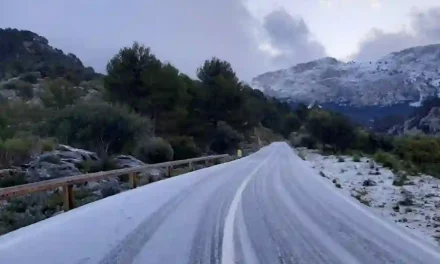 La nieve ocasiona varios cierres en las carreteras de la Serra de Tramuntana, aunque algunas ya han sido reabiertas