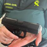La Guardia Civil detiene a un menor que encañonó a un agente con una pistola simulada