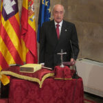 El fallecido Rafael Perera el día que tomó posesión del cargo de presidente del Consell Consultiu. Archivo. - EUROPA PRESS - Archivo