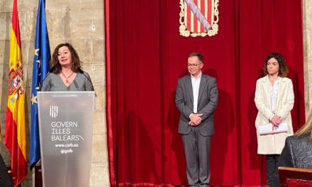 El Govern firma con tres entidades bancarias y la Cámara de Comercio de Mallorca el aval hipotecario del Ibavi