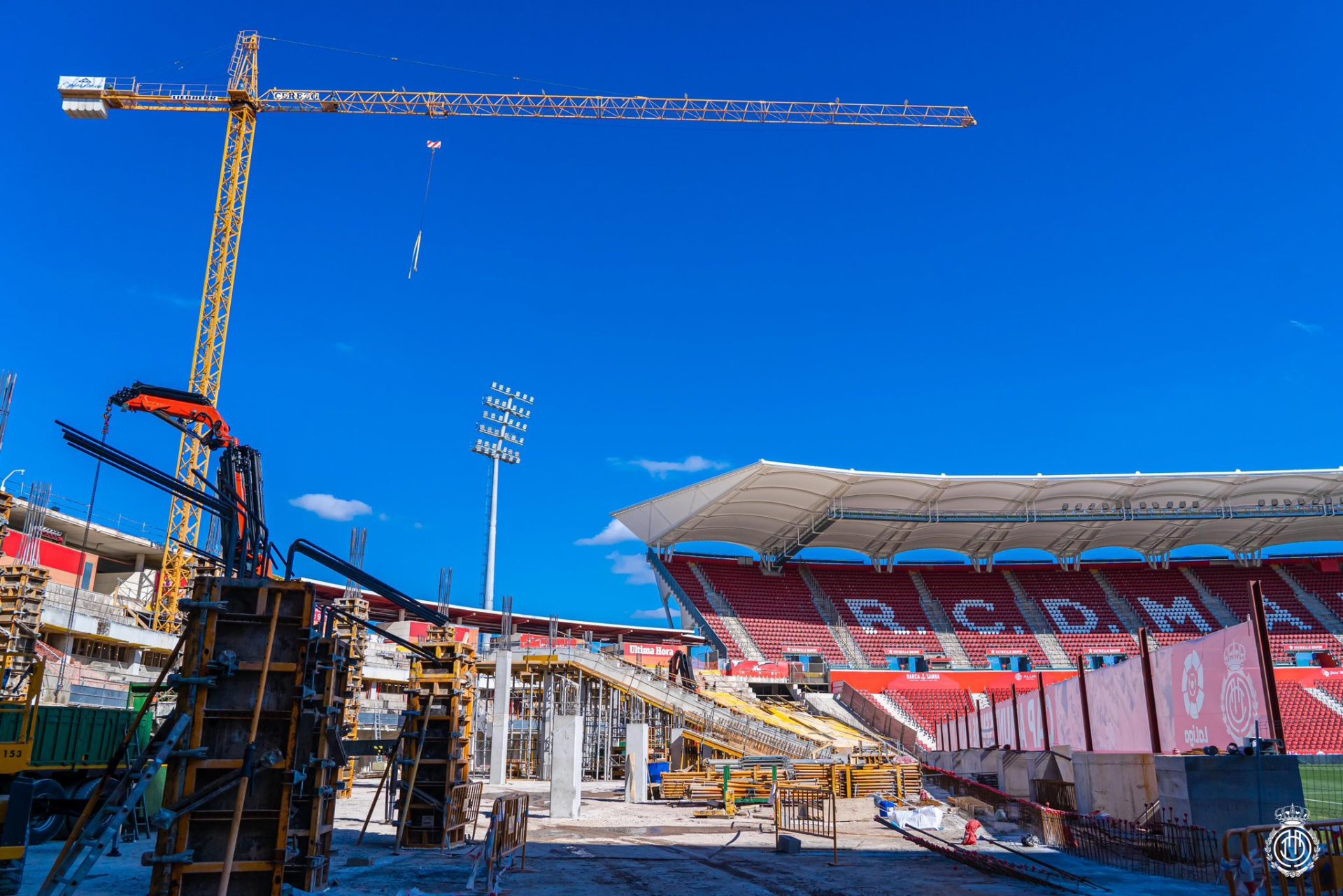 Reconstrucción del fondo norte del estadio de Son Moix.