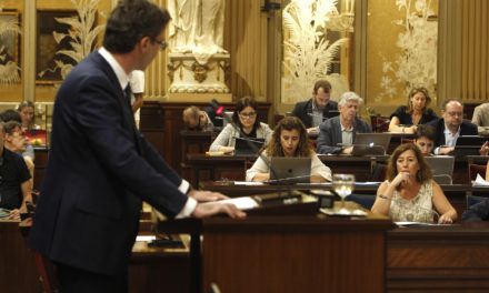 Costa (PP) expresa su “evidente sorpresa” por el “constante cambio de opinión” de Armengol sobre el catalán en sanidad