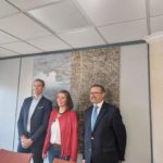 (I-D) El CEO De Negocio Del RCD Mallorca, La Regidora De Modelo De Ciudad, Vivienda Digna Y Sostenibilidad, Neus Truyol, Y El Presidente De Los Copropietarios De La Entidad Bermellona, Joan Miquel Aguiló I Martí - EUROPA PRESS