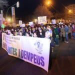 Varias personas recorren Palma en una de las manifestaciones convocadas por el 8M. - TOMÀS MOYÀ