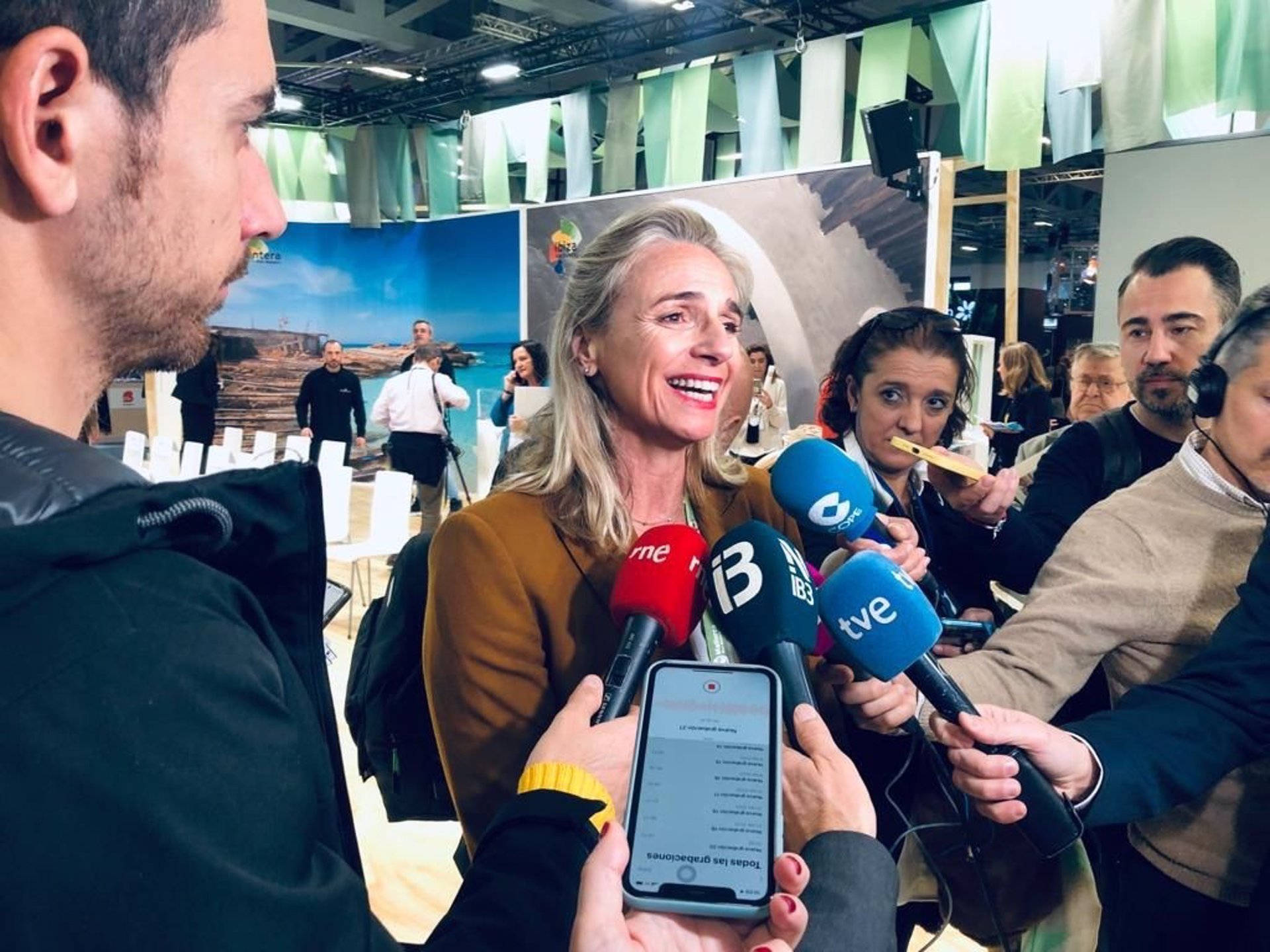 La presidenta de FEHM, Maria Frontera, en Berlín. - FEHM