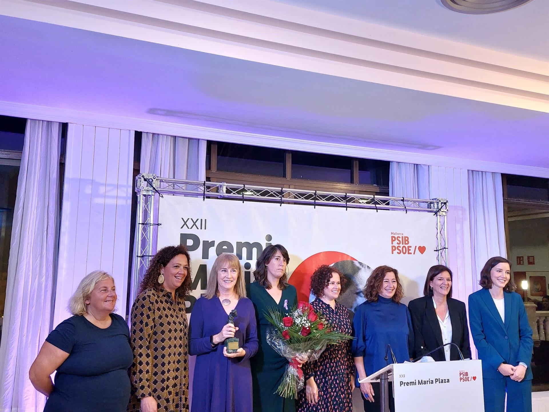 Los Socialistas de Mallorca entregan el XXII Premio Maria Plaza a 'Feminisme a l'escola' - EUROPA PRESS