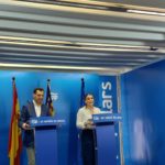 La presidenta del PP en Baleares y candidata a la presidencia del Govern, Marga Prohens, en una rueda de prensa, junto al presidente de la Junta de Andalucía, Juanma Moreno Bonilla, en Palma - EUROPA PRESS