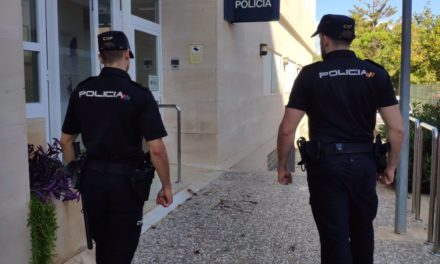 En libertad con cargos un joven de 24 años por atropellar y golpear a dos turistas en Playa de Palma