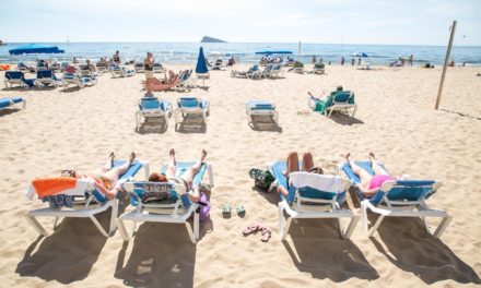 El Gobierno apunta a un verano “récord” con la llegada de 54,8 millones de turistas en la temporada de verano